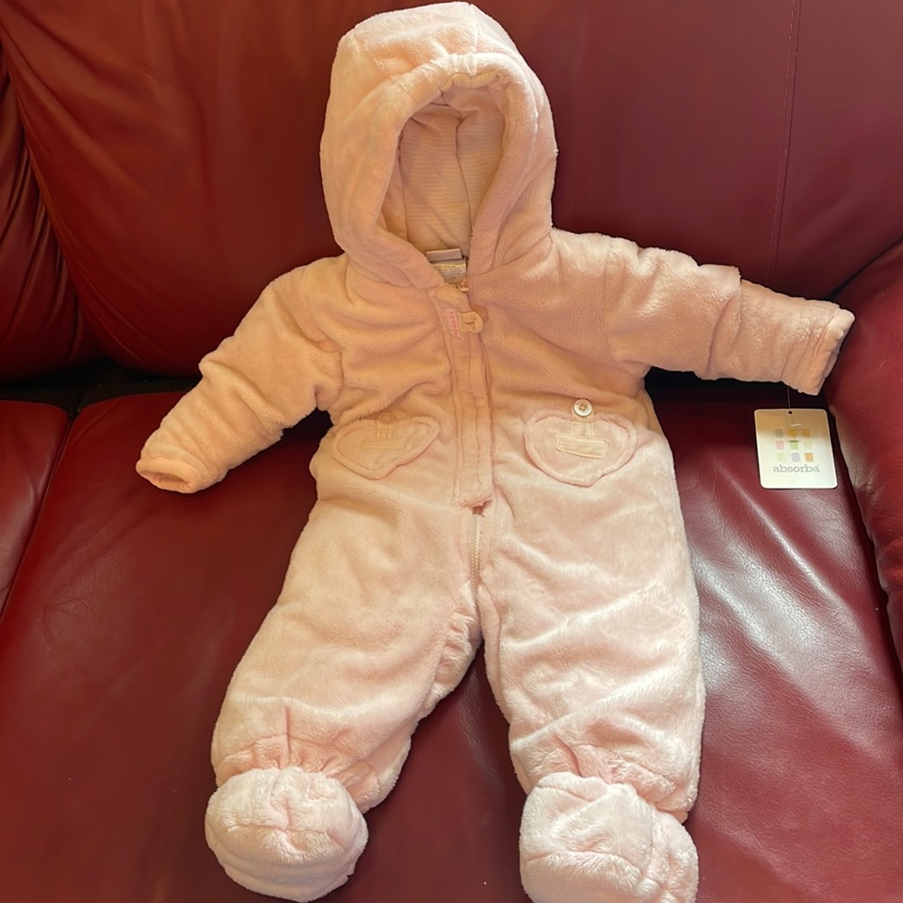 Adorable;never used;baby snowsuit with the hood💞